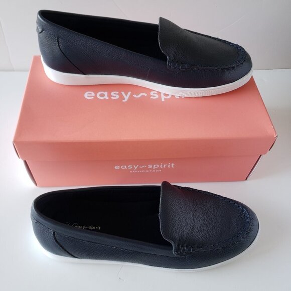 NWT - Easy Spirit Board Flat Loafer Shoes White Sole - Size 10 M - Picture 1 of 6